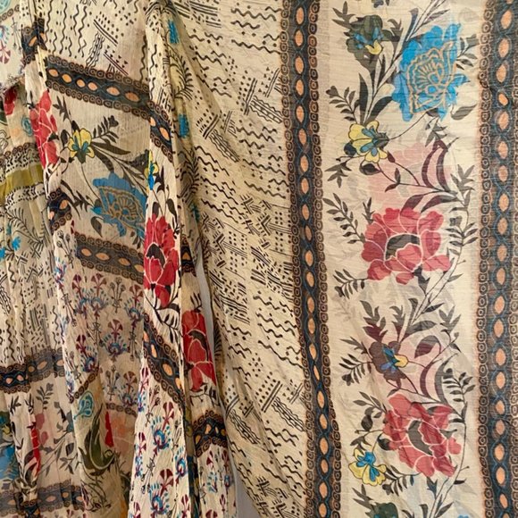 Dainty and elegant wrap by Willow & Clay - Picture 5 of 5